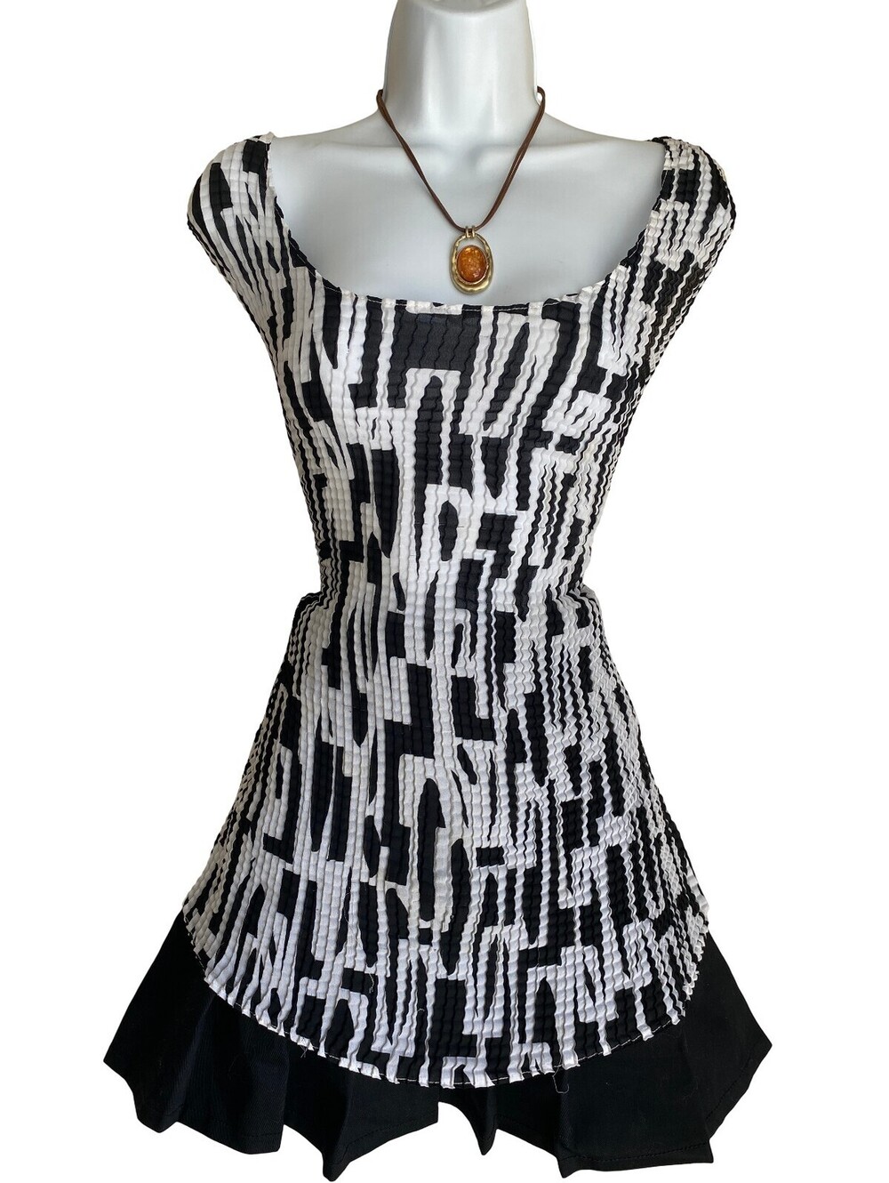 Vintage Essentials by Milano Plus XL Black White Crinkle Tunic Blouse Artsy Grun